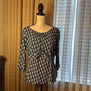East 5th Size XL Black & White Blouse w/ attached belt
